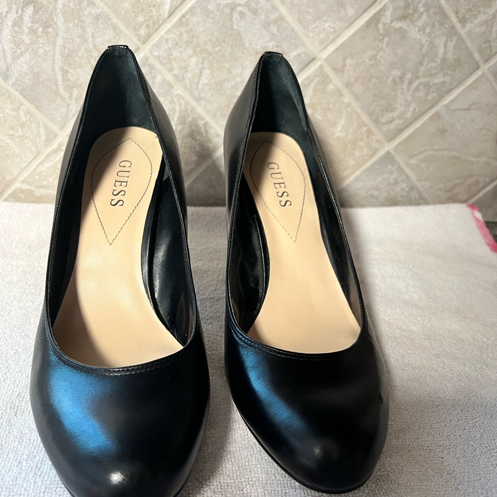 Guess Black Heels, size 10 ladies - Picture 2 of 5